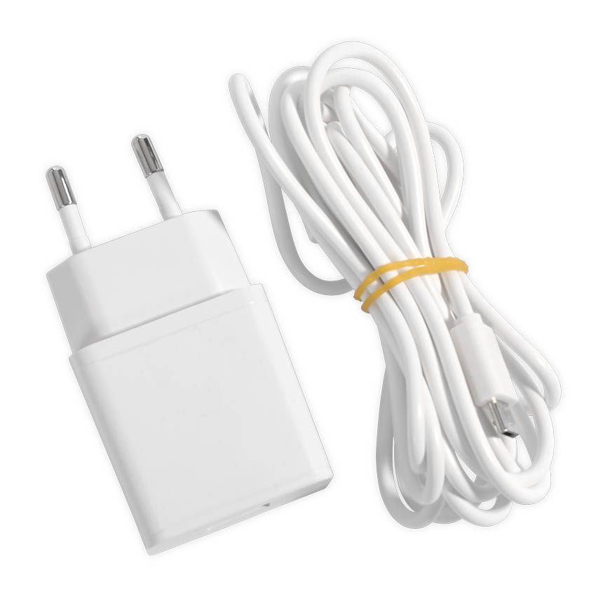Комплекта включва камера , USB кабел , USB адаптор, комплект за монтиране на равна повърхност, таван или стена, инструкция за употреба